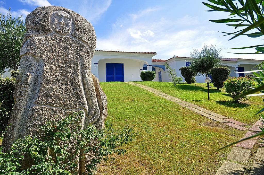 Residenze Mare e Pineta Aparthotel Budoni Esterno foto