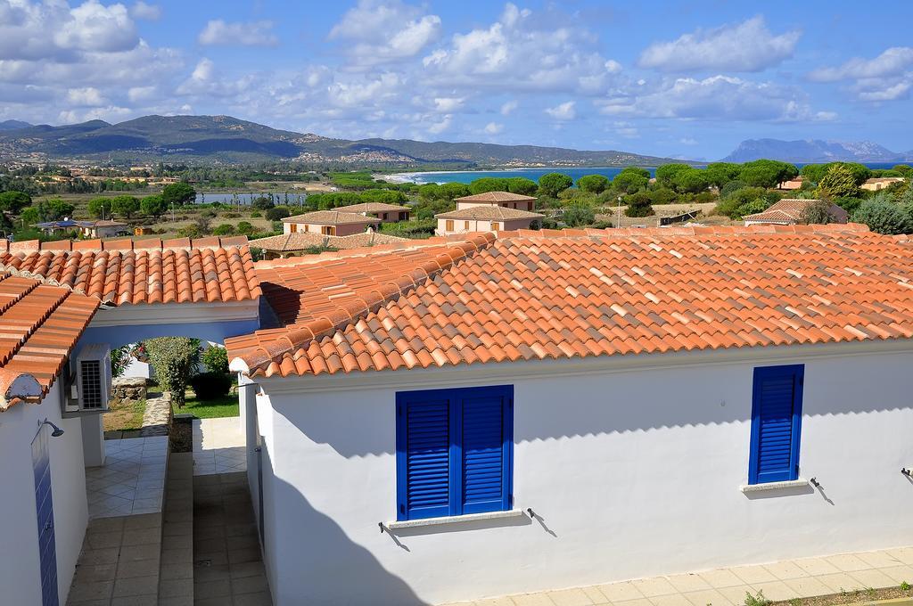 Residenze Mare e Pineta Aparthotel Budoni Esterno foto