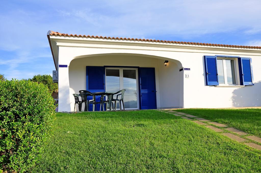 Residenze Mare e Pineta Aparthotel Budoni Esterno foto