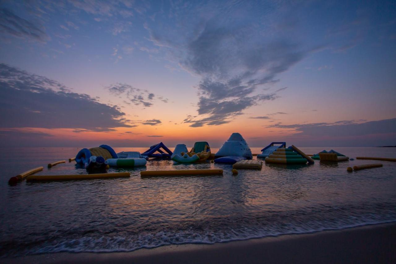 Residenze Mare e Pineta Aparthotel Budoni Esterno foto