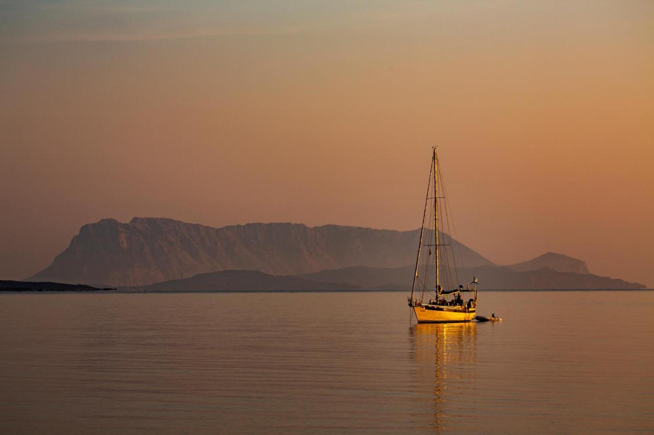 Residenze Mare e Pineta Aparthotel Budoni Esterno foto