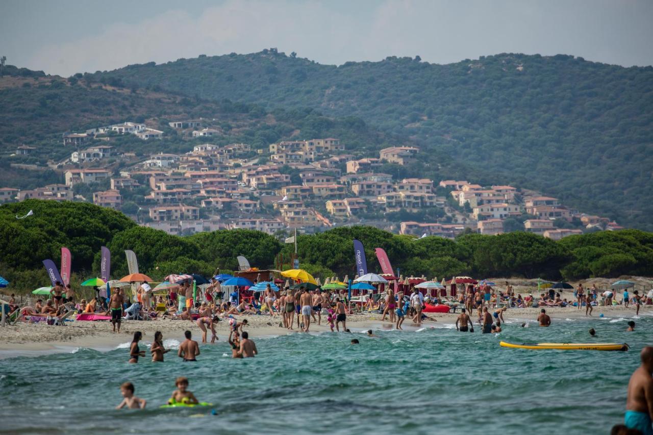 Residenze Mare e Pineta Aparthotel Budoni Esterno foto