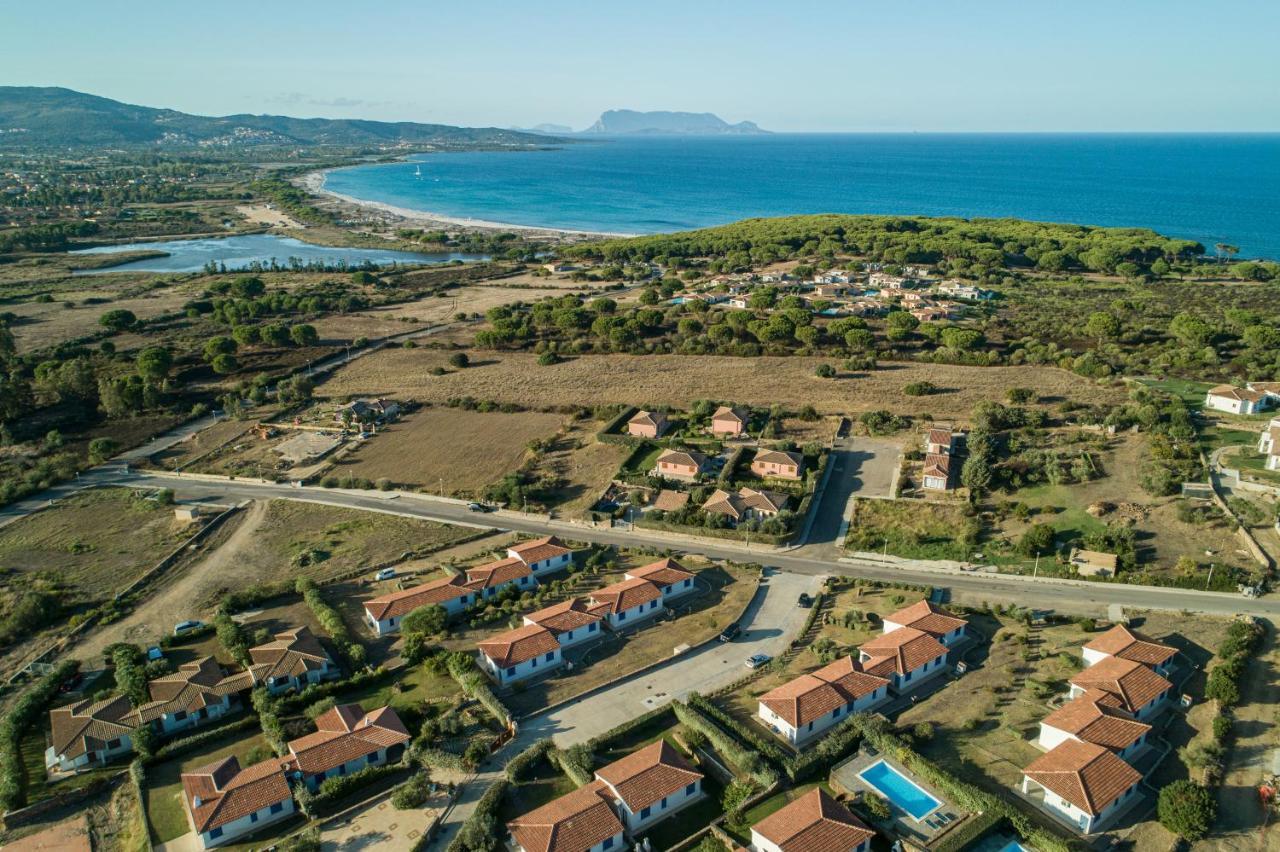 Residenze Mare e Pineta Aparthotel Budoni Esterno foto